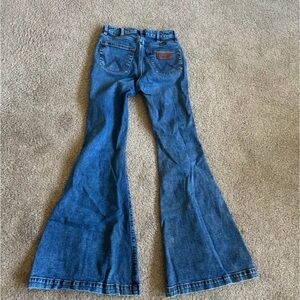 Wrangler Medium Wash Bellbottoms